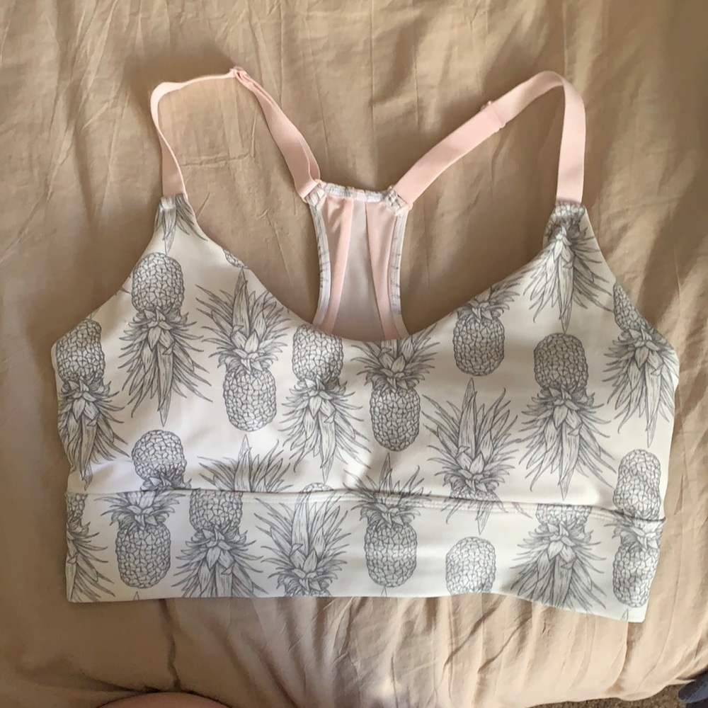 Cute WILDFOX sportsbra